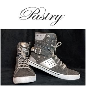 PASTRY Grey and Silver Sneaker - size Women 9 / Men 7.5